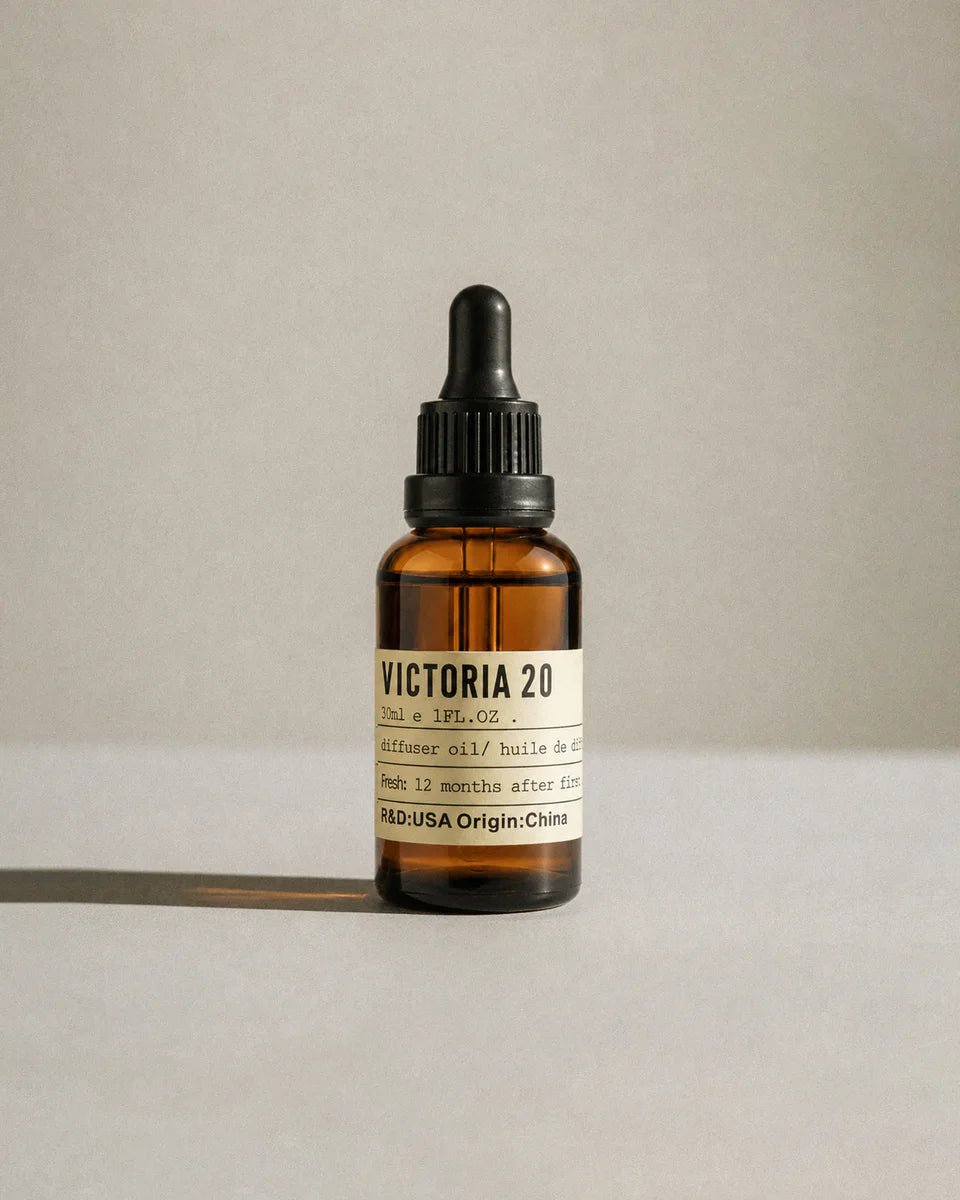 Victoria No. 20 30 ml fragrance oil bottle