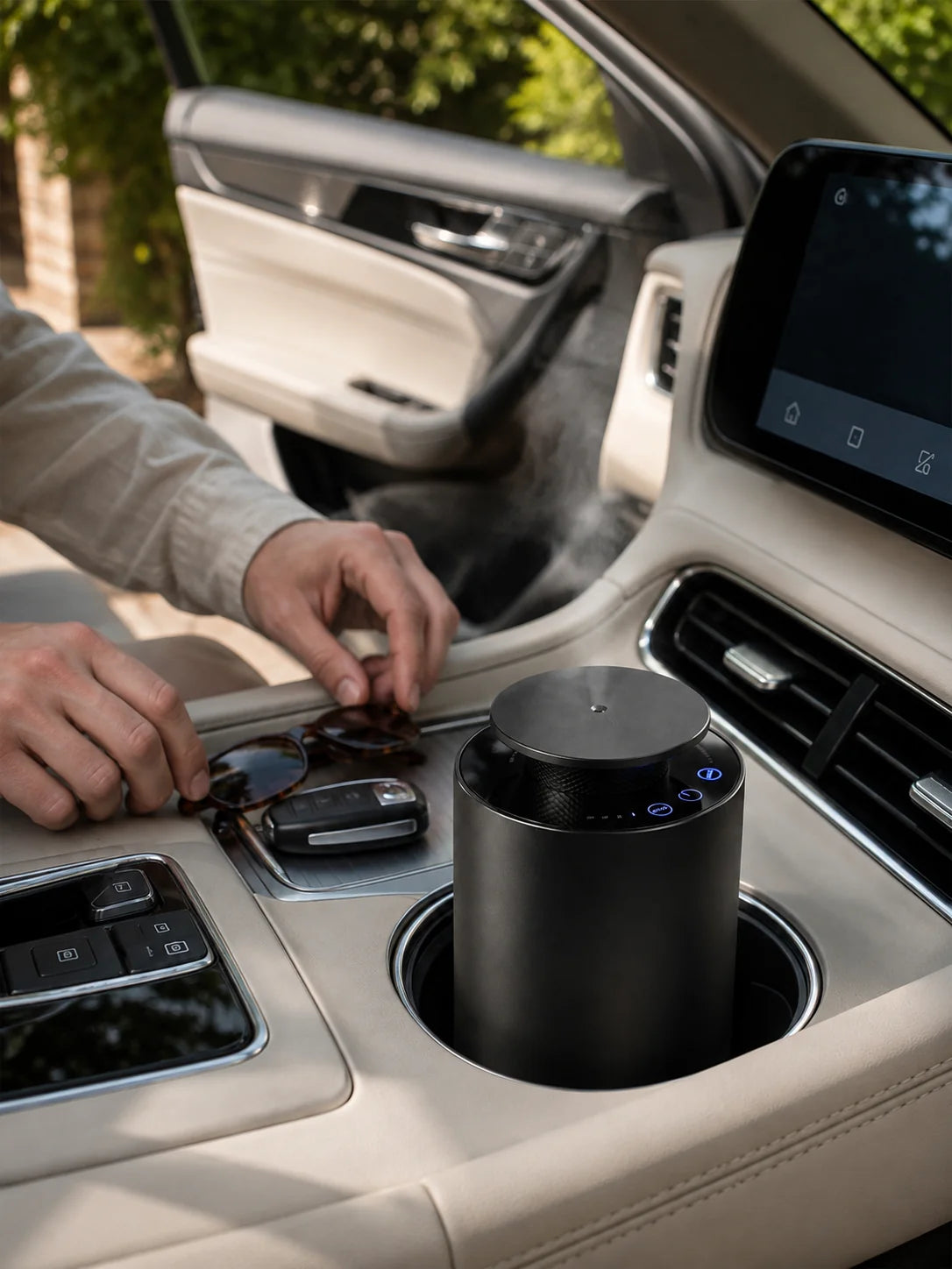 MISTRUNE drive diffuser lifestyle scene: A moment before setting off